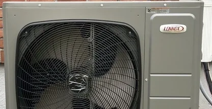 Outdoor mini-split unit receiving refrigerant charge verification